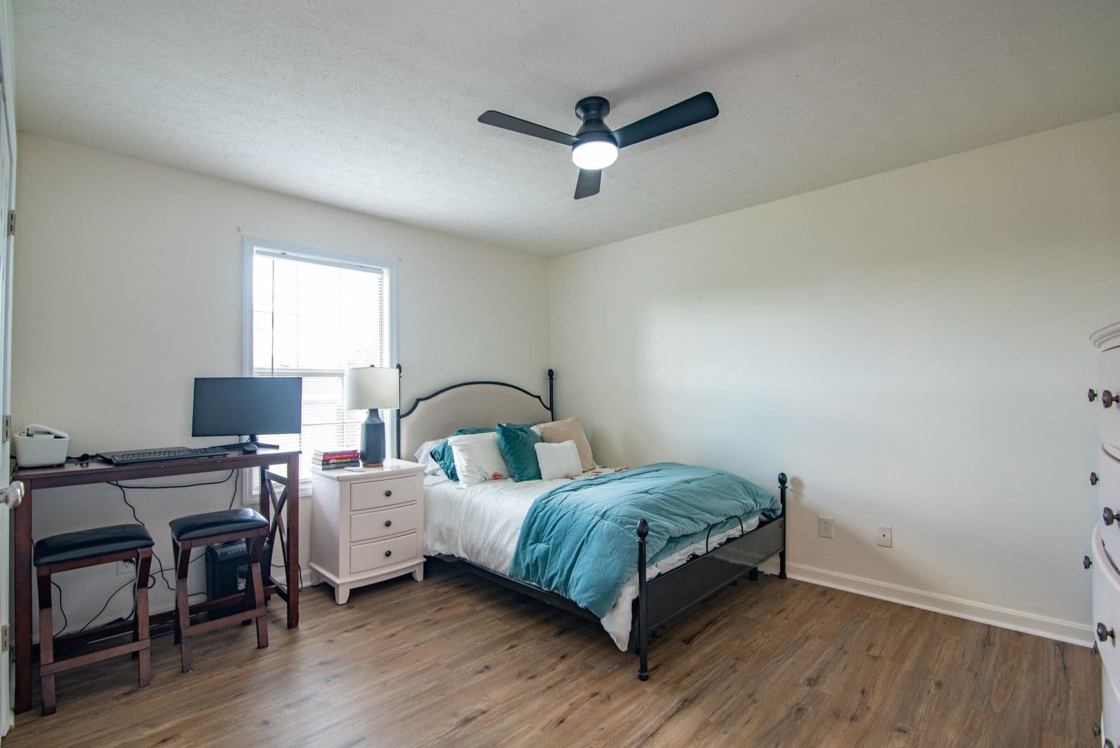 Vine Grove House: 114 Twin Lakes Drive