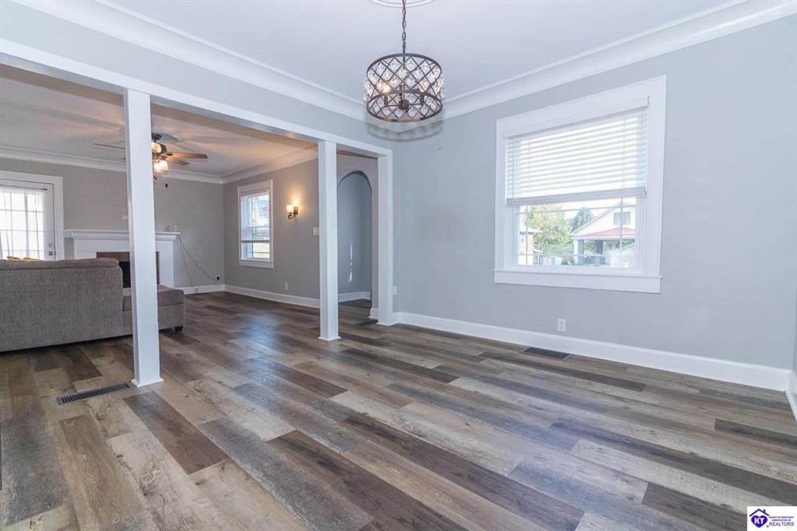 Vine Grove House: 307 Central Avenue