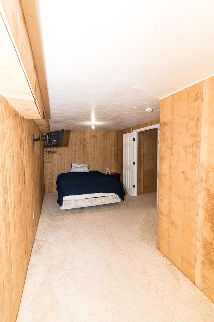 Rineyville House: 171 Sierra Drive