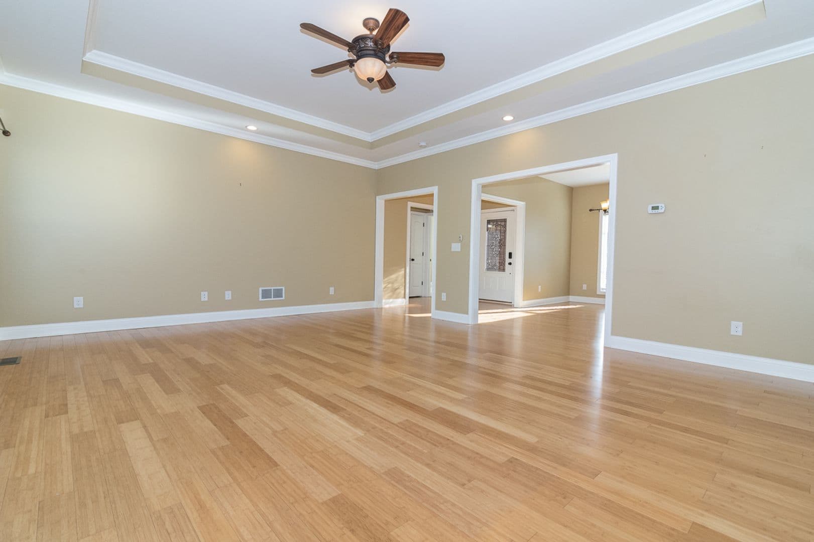 Vine Grove House: 114 Lowball Lane