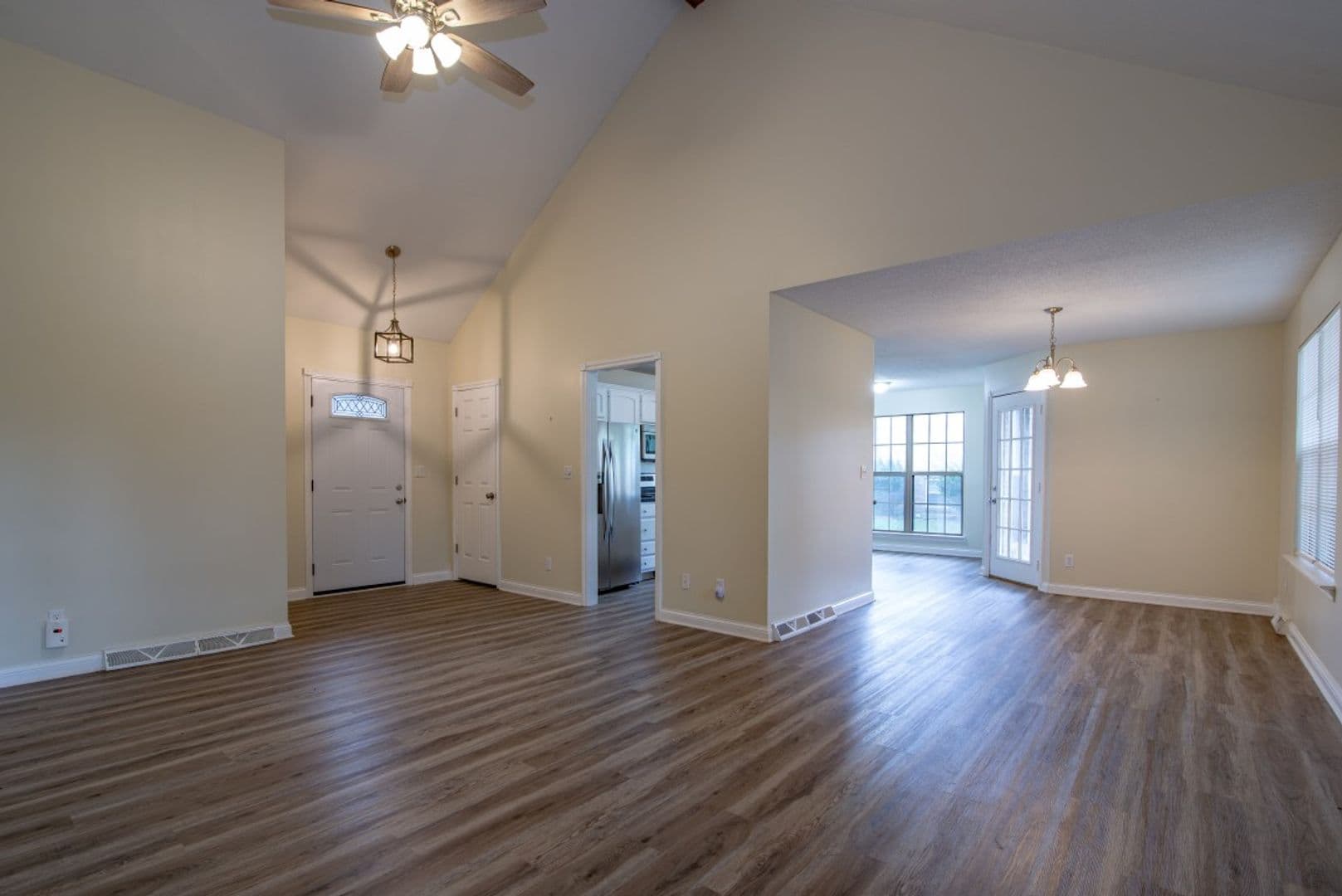 Elizabethtown House: 426 Ridgecrest Road