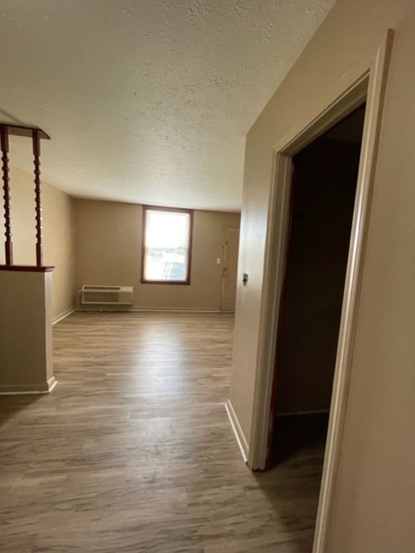 Muldraugh Apartment: 413 S Main Street