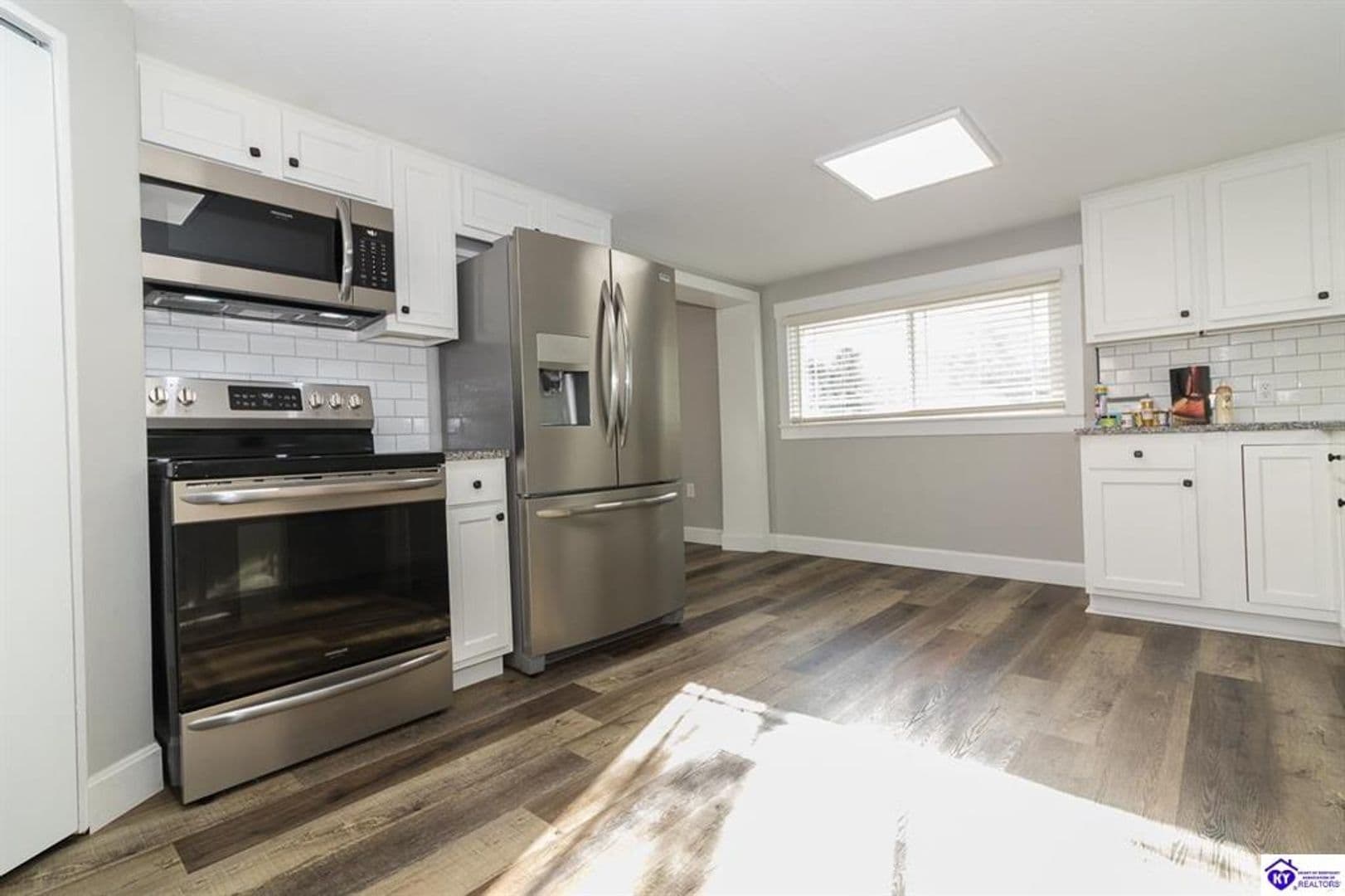 Vine Grove House: 307 Central Avenue