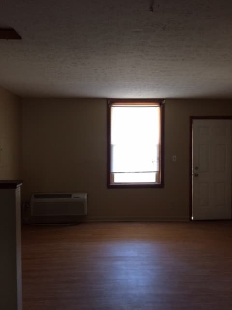 Muldraugh Apartment: 413 S Main Street
