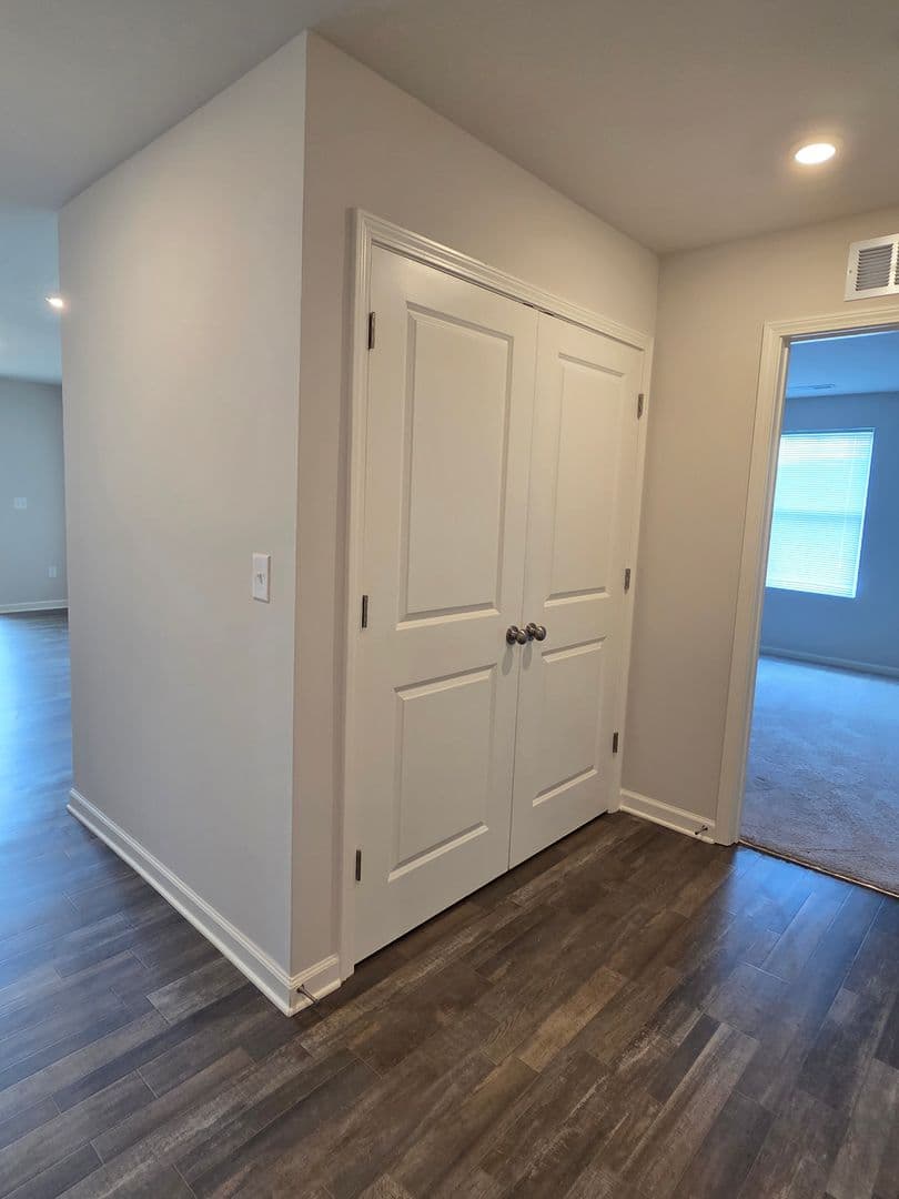 Elizabethtown House: 132 Elegance Way