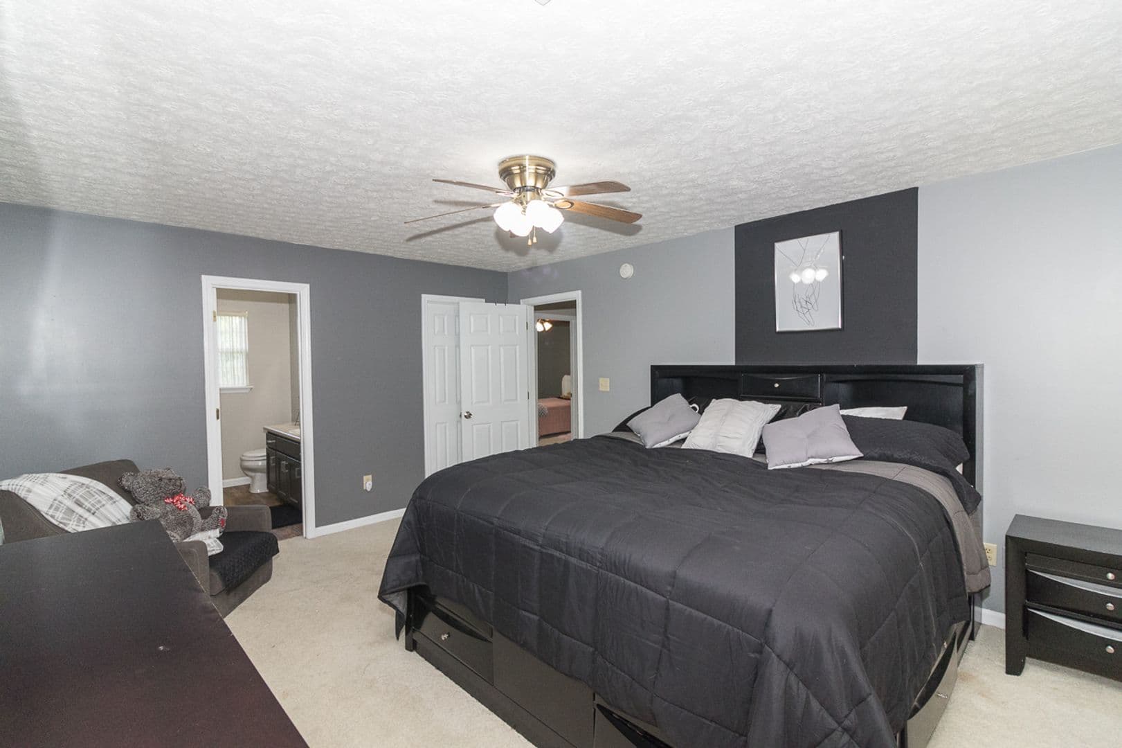 Rineyville House: 171 Sierra Drive