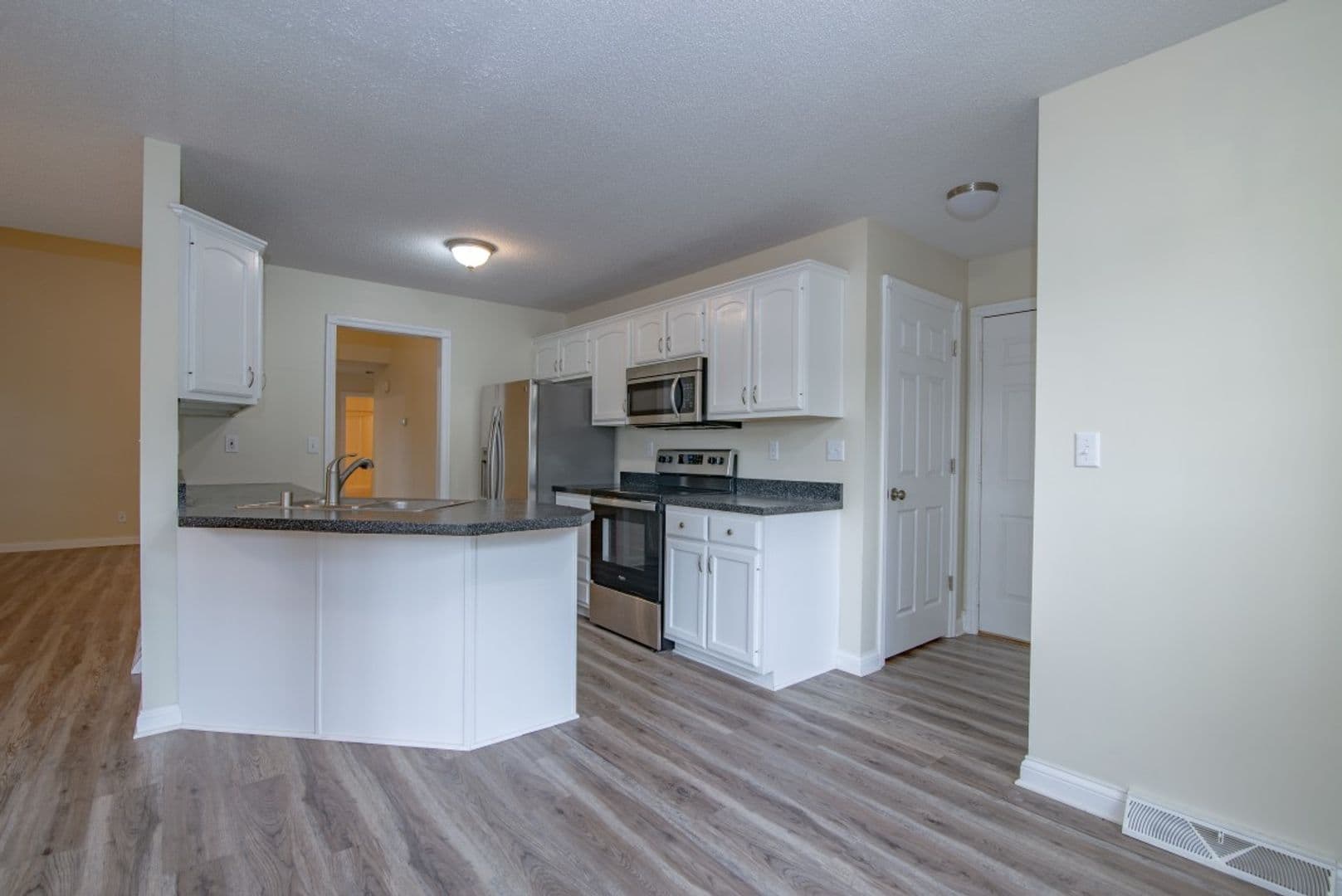 Elizabethtown House: 426 Ridgecrest Road