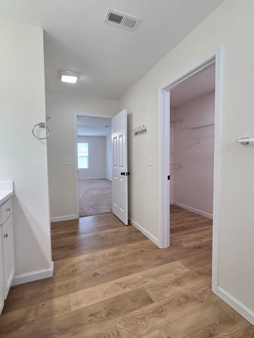 Elizabethtown House: 126 Alumni Drive