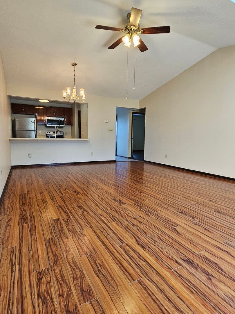 Radcliff House: 508 Independence Court