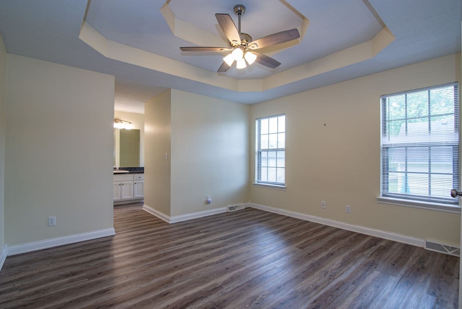 Elizabethtown House: 426 Ridgecrest Road