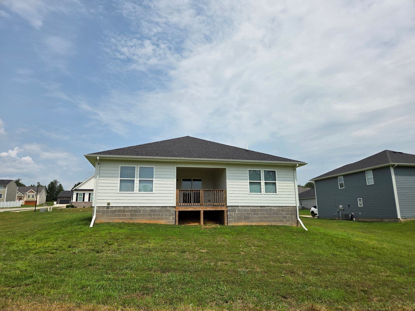 Elizabethtown House: 132 Elegance Way