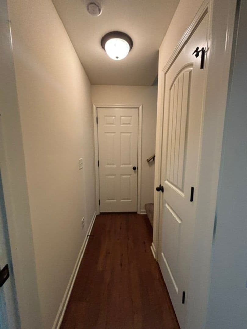 Vine Grove House: 160 Vineland Parkway