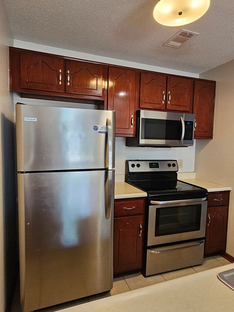 Radcliff House: 508 Independence Court
