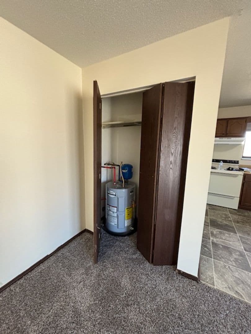 Elizabethtown Apartment: 100 Governor's Ct.