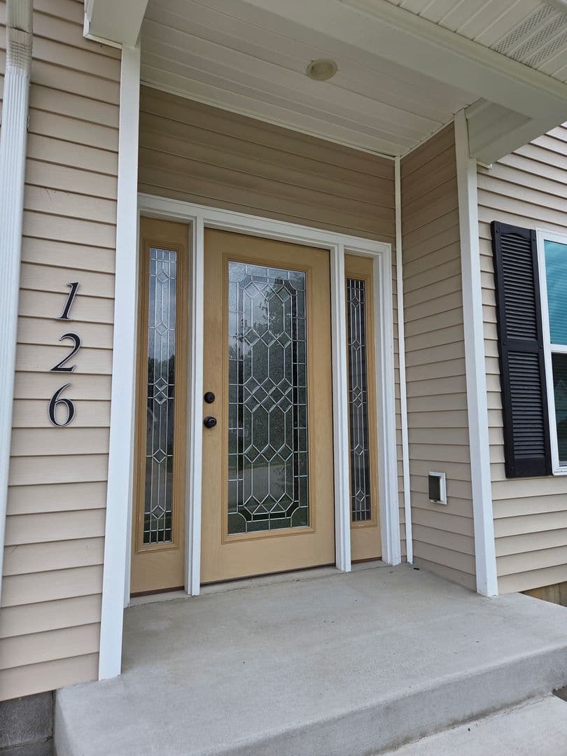 Elizabethtown House: 126 Alumni Drive