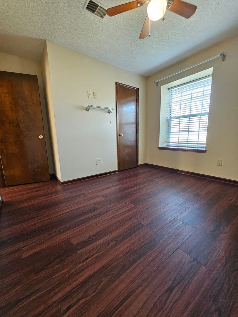 Radcliff House: 508 Independence Court