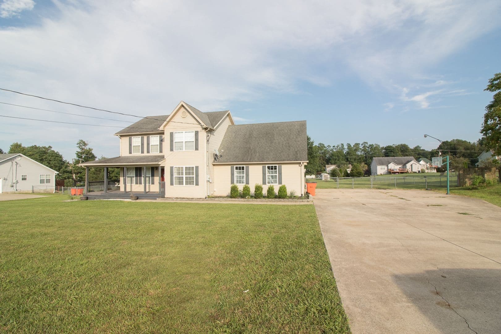 Rineyville House: 171 Sierra Drive