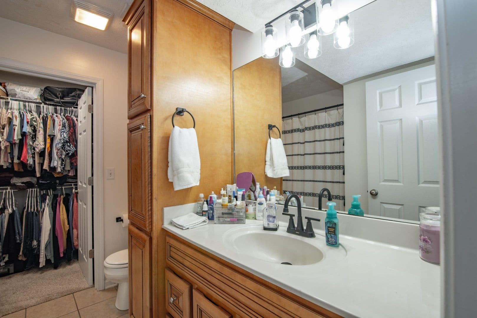 Vine Grove House: 114 Twin Lakes Drive