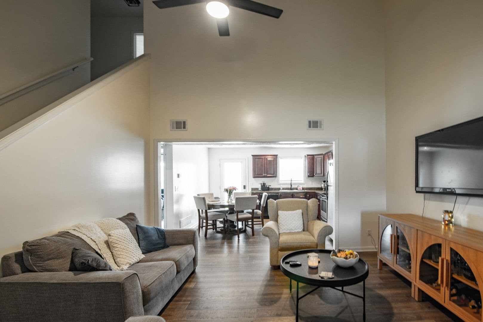 Vine Grove House: 114 Twin Lakes Drive