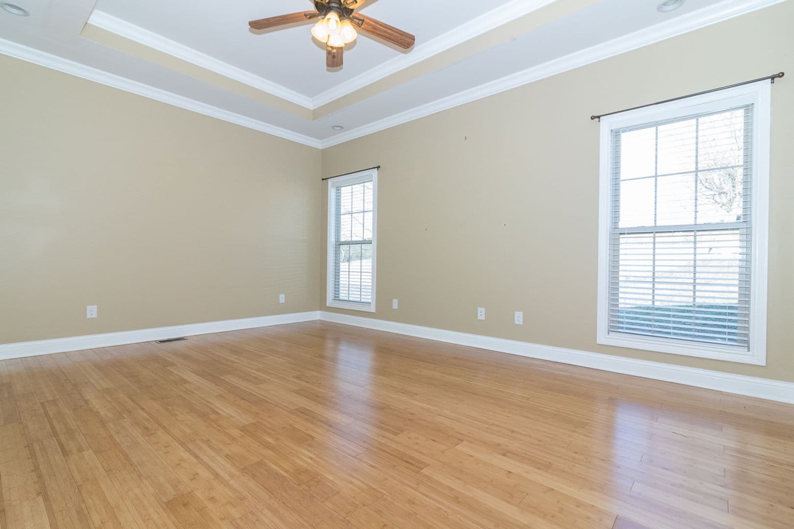 Vine Grove House: 114 Lowball Lane