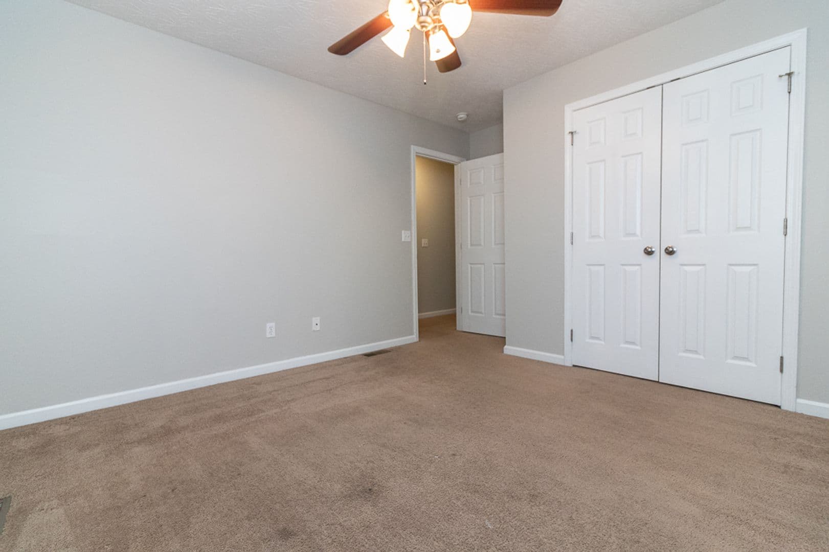 Vine Grove House: 134 Twin Lakes Drive
