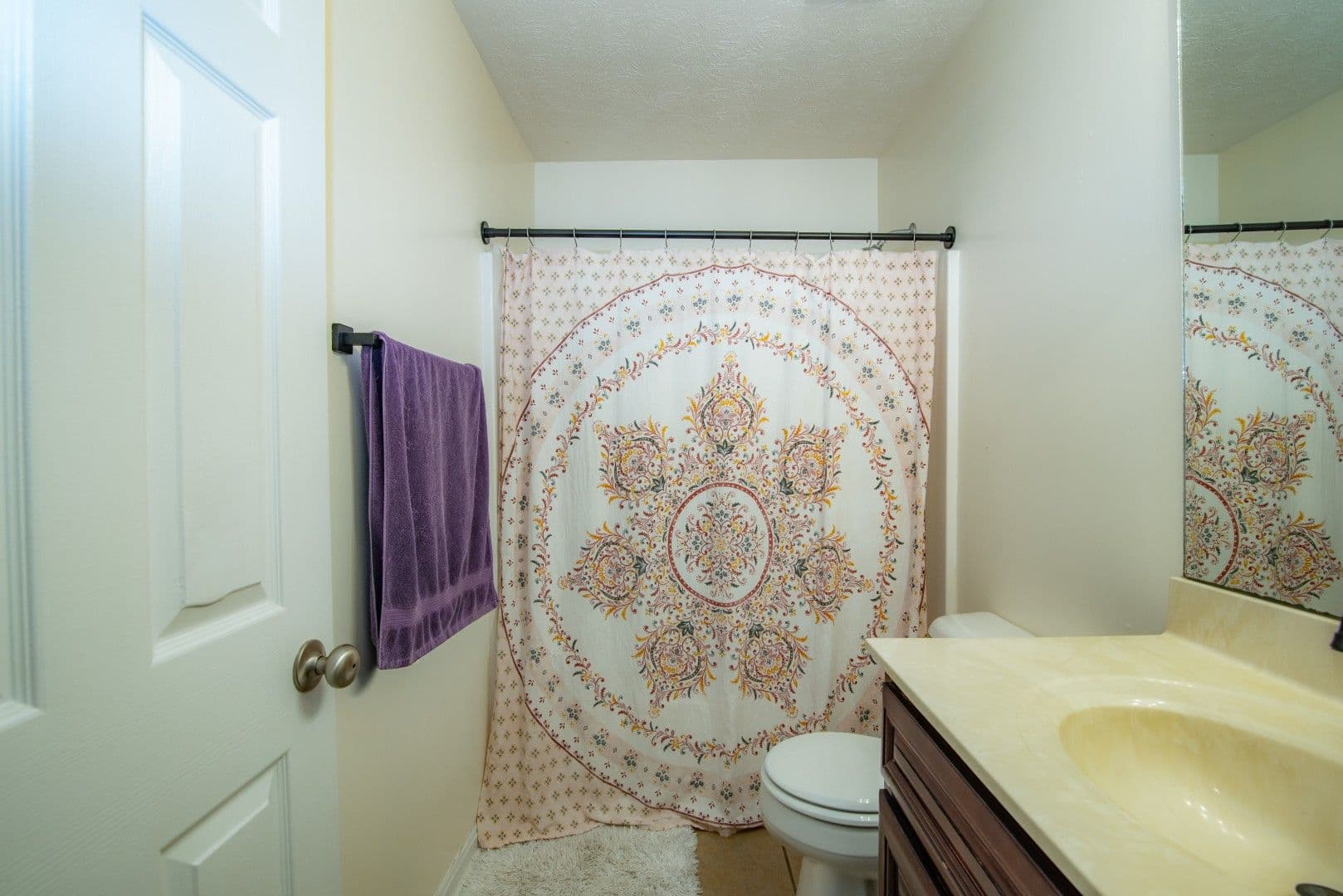Vine Grove House: 114 Twin Lakes Drive