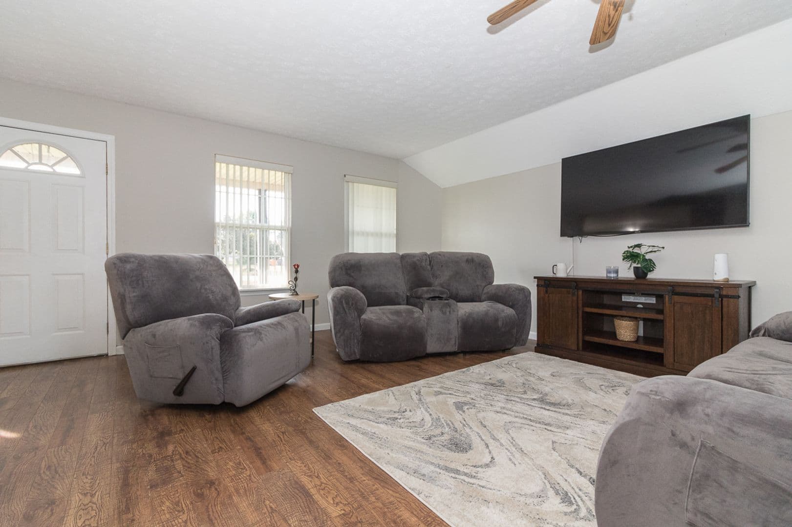 Rineyville House: 171 Sierra Drive
