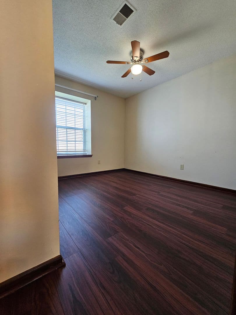 Radcliff House: 508 Independence Court