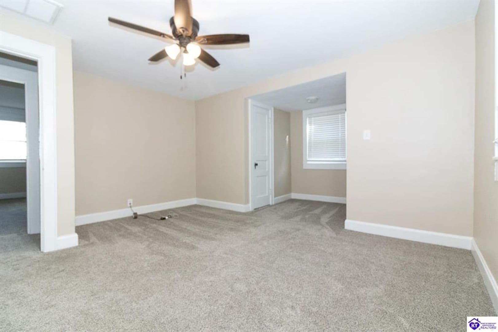 Vine Grove House: 307 Central Avenue
