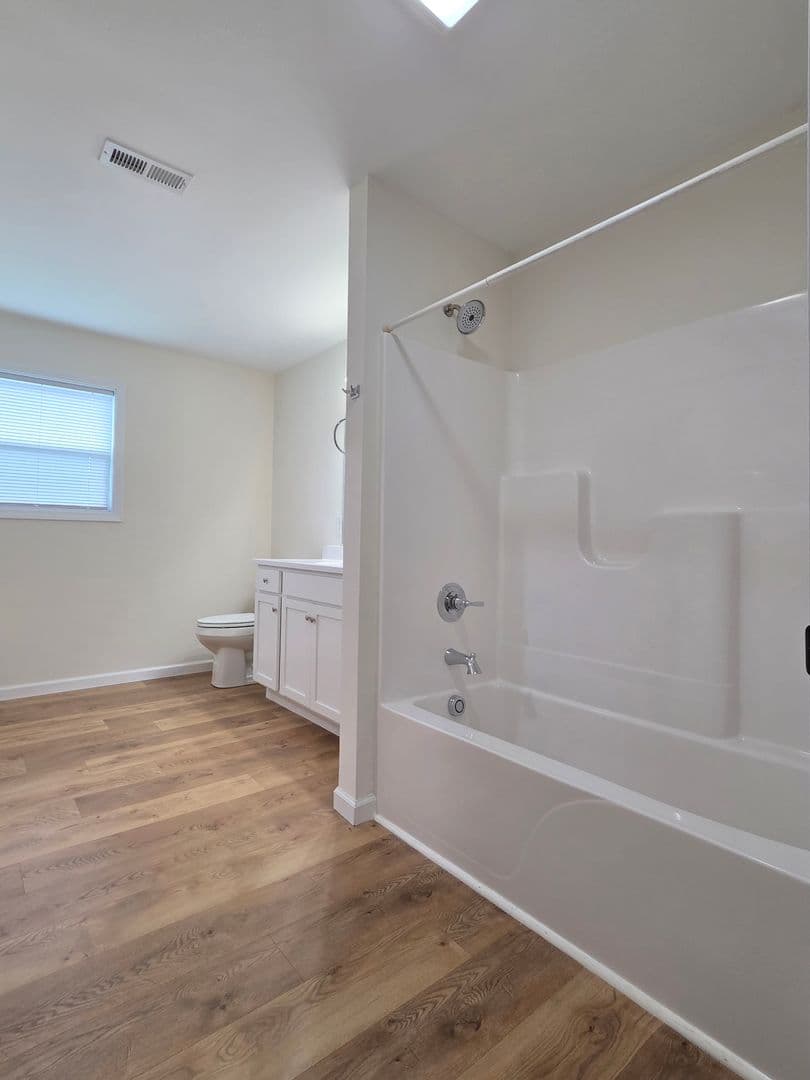 Elizabethtown House: 126 Alumni Drive