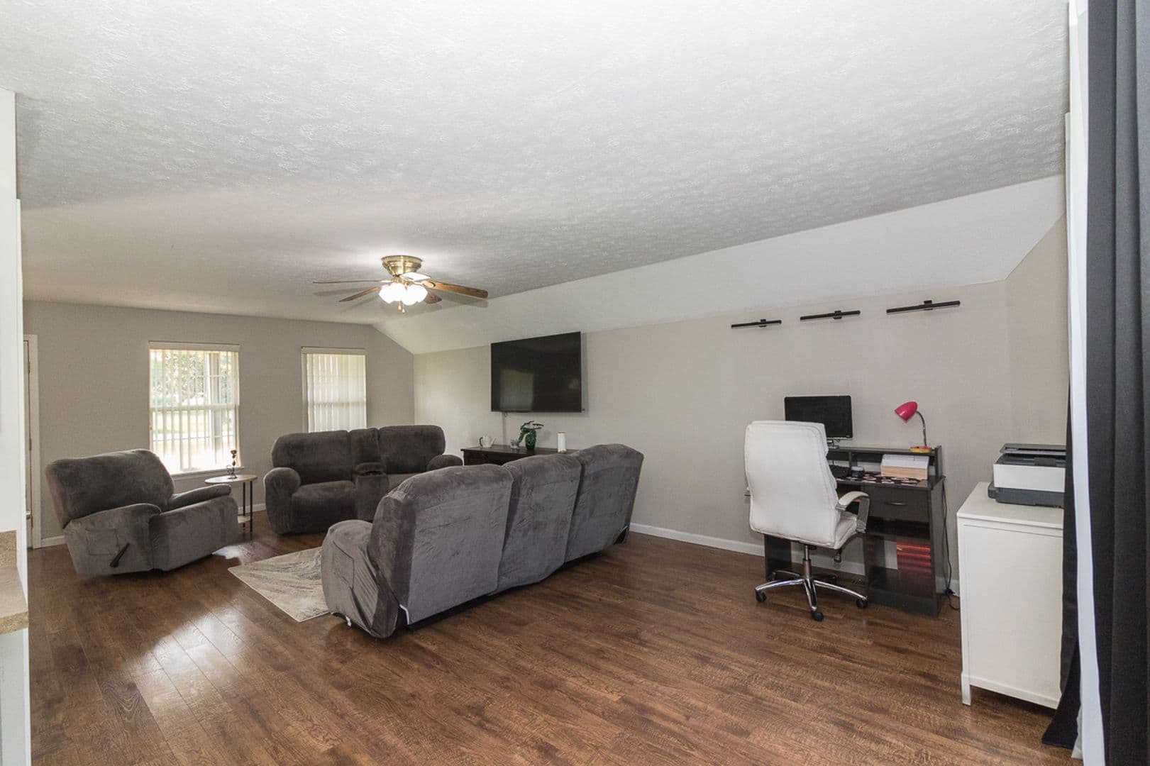 Rineyville House: 171 Sierra Drive