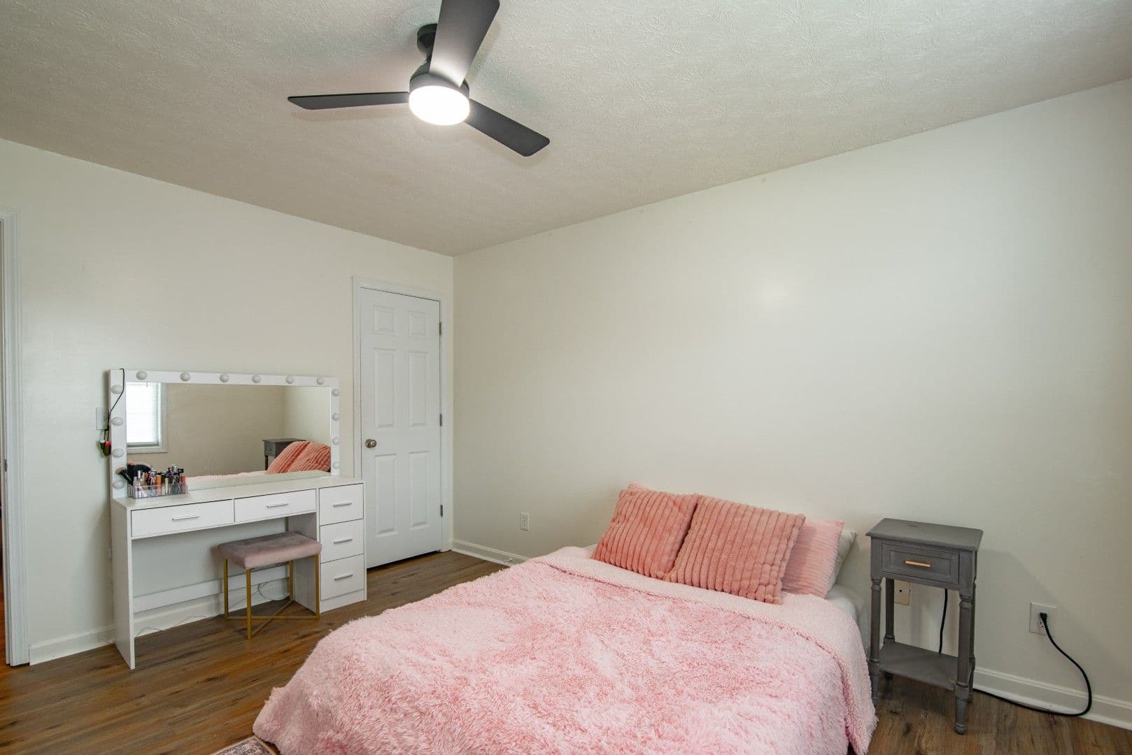 Vine Grove House: 114 Twin Lakes Drive