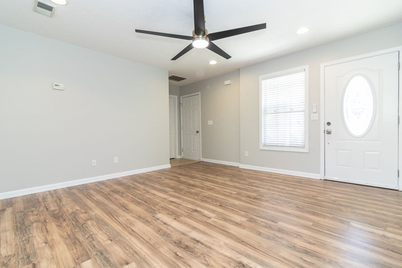 Vine Grove House: 134 Twin Lakes Drive