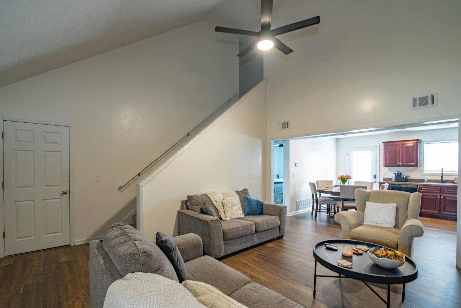 Vine Grove House: 114 Twin Lakes Drive