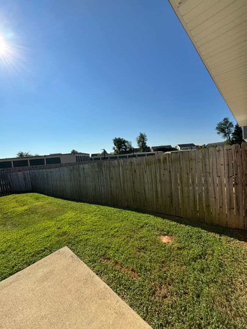 Vine Grove House: 160 Vineland Parkway