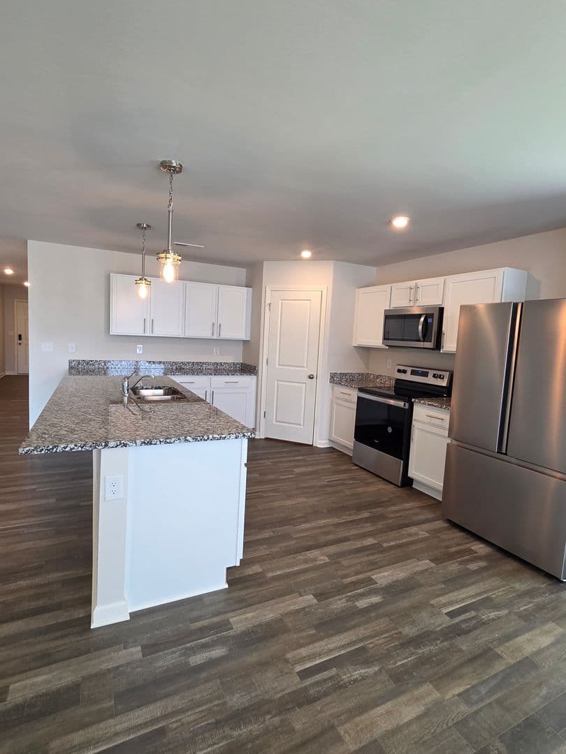 Elizabethtown House: 132 Elegance Way