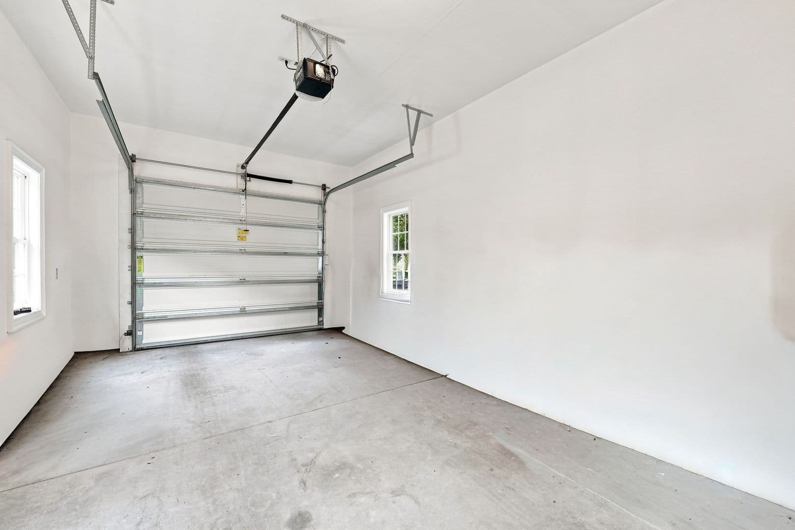 New Bern House: 3908 Harkers Way