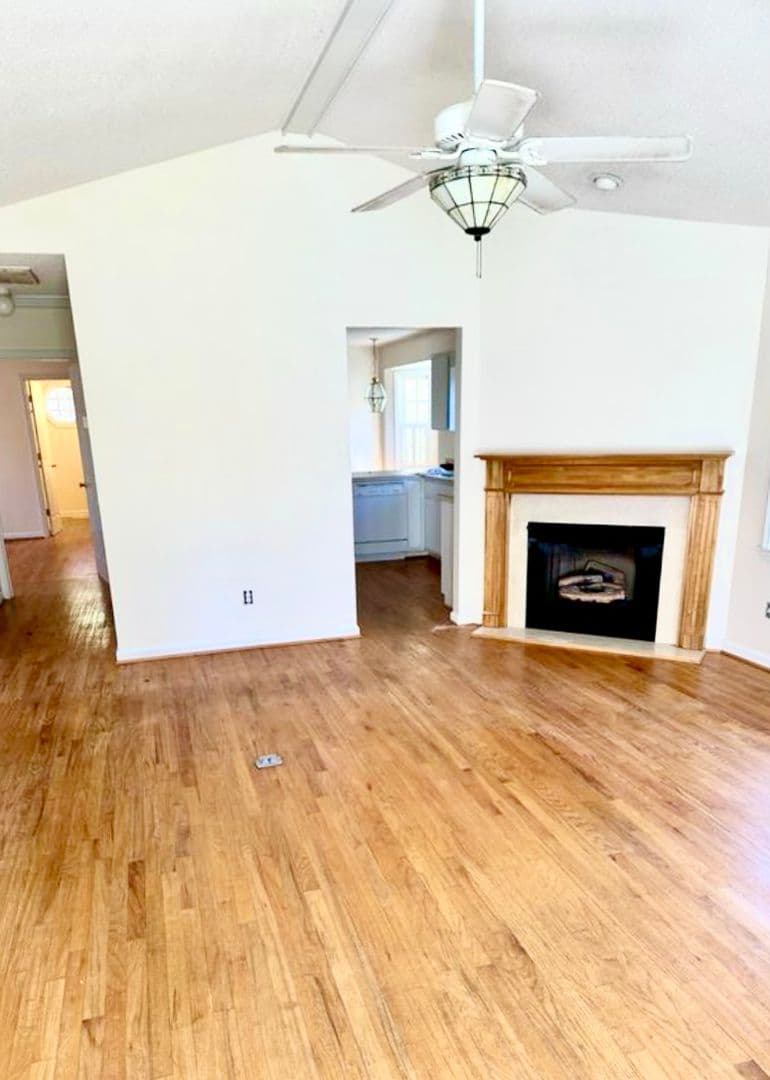 New Bern House: 135 Buckskin Dr