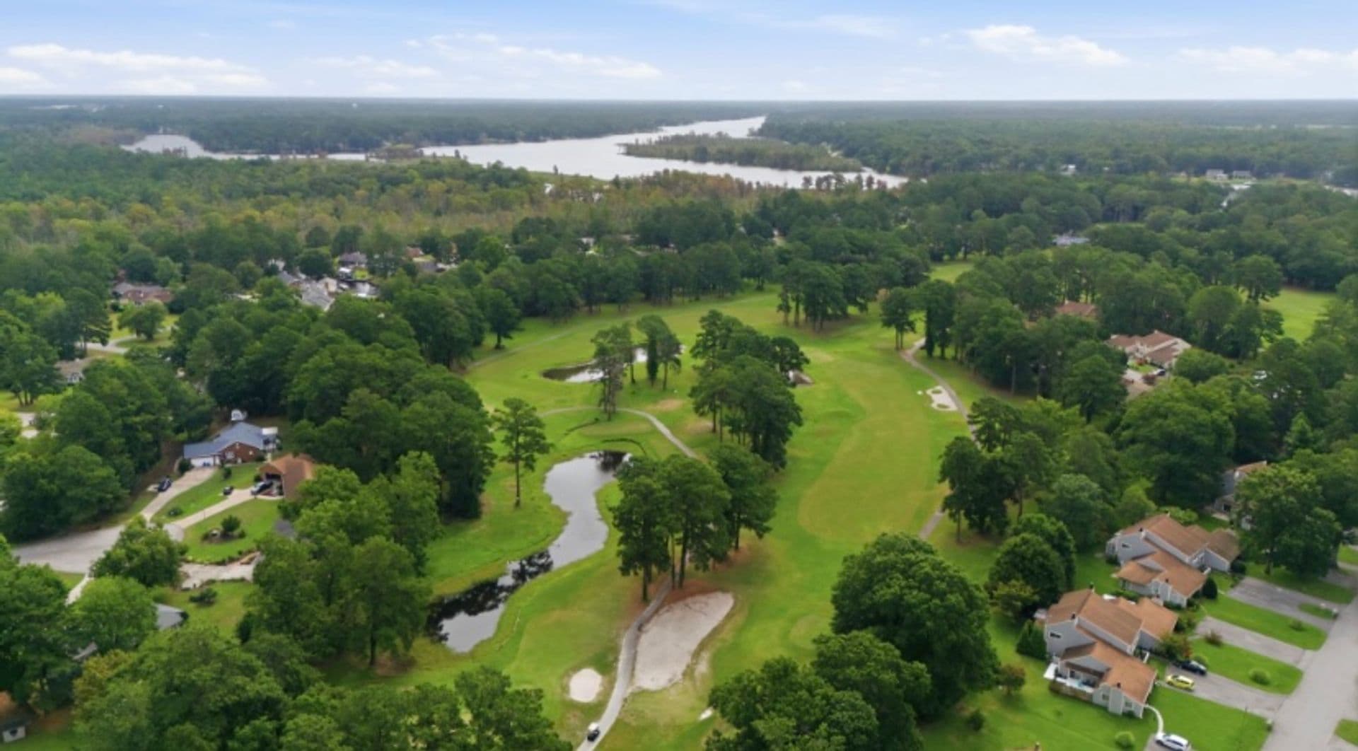 New Bern House: 141 Quarterdeck Townes