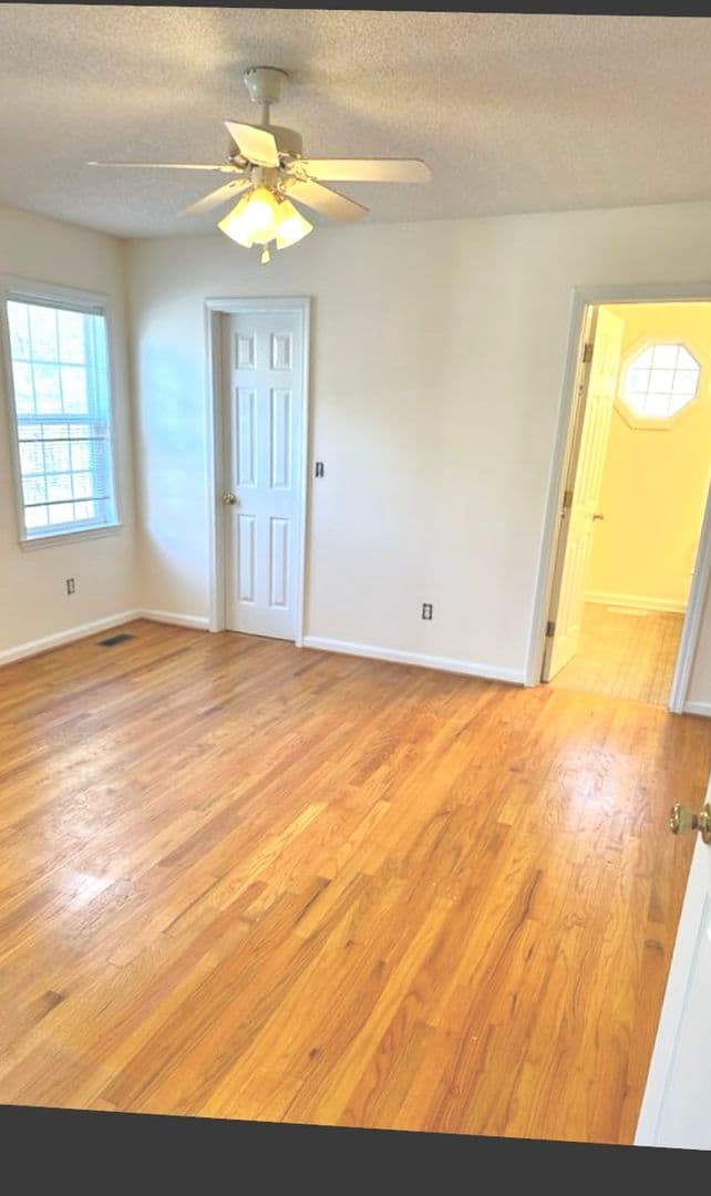 New Bern House: 135 Buckskin Dr