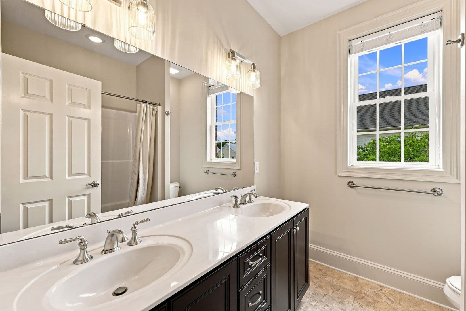 New Bern House: 3908 Harkers Way