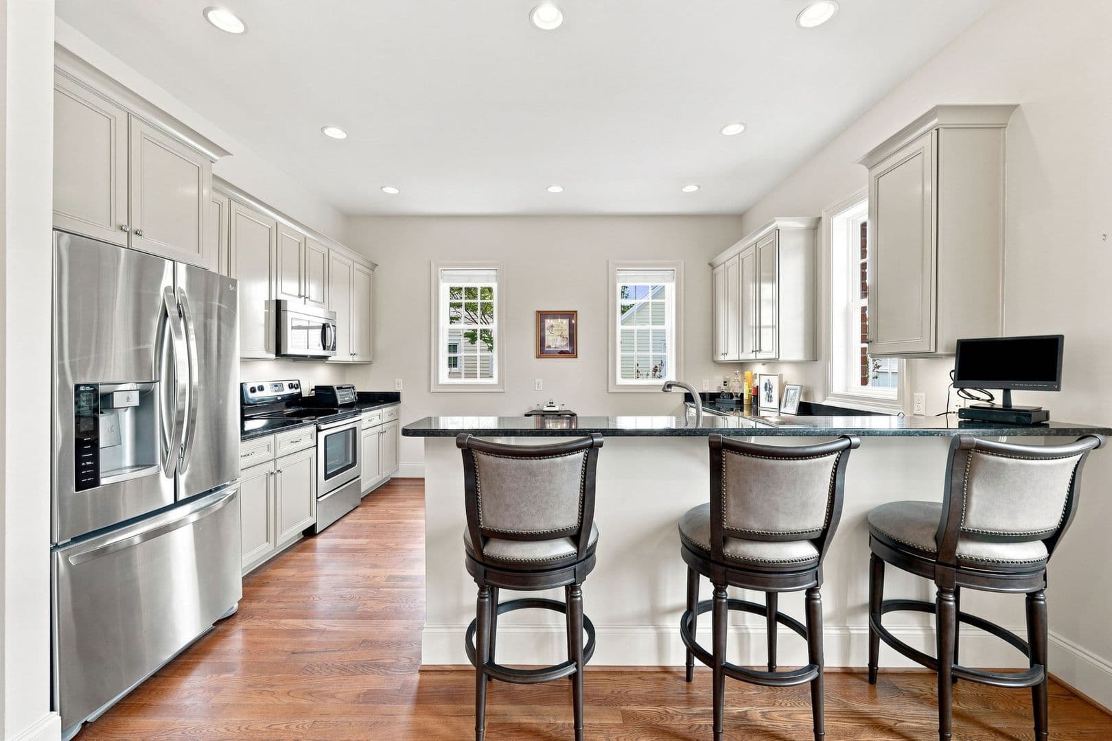 New Bern House: 3908 Harkers Way