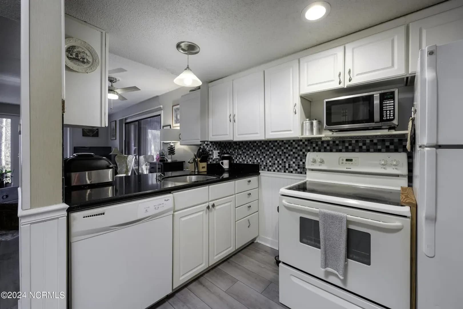 New Bern Condo: 6219 Harbourside Dr