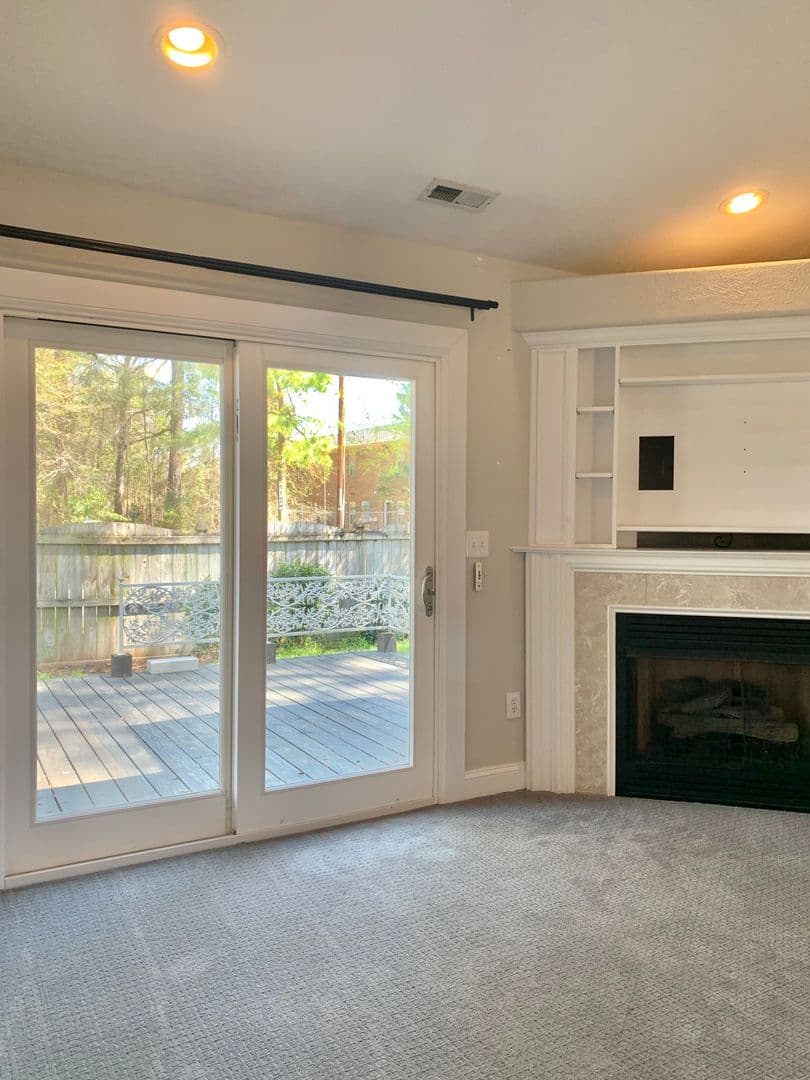 New Bern House: 1003 Tomlinson Blvd