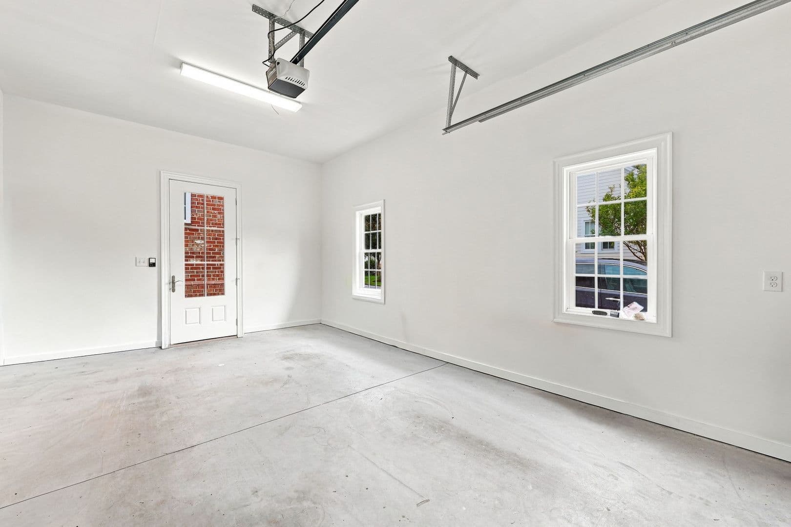 New Bern House: 3908 Harkers Way