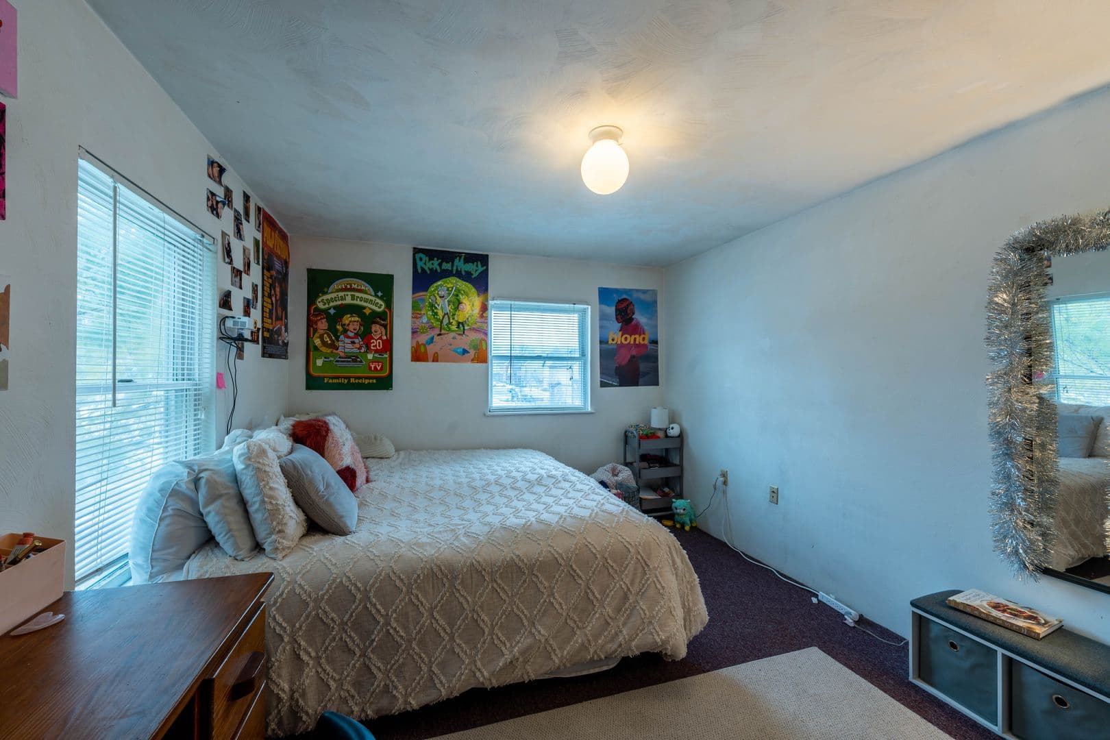 State College Apartment: 219-221-223-225 Waupelani Dr.