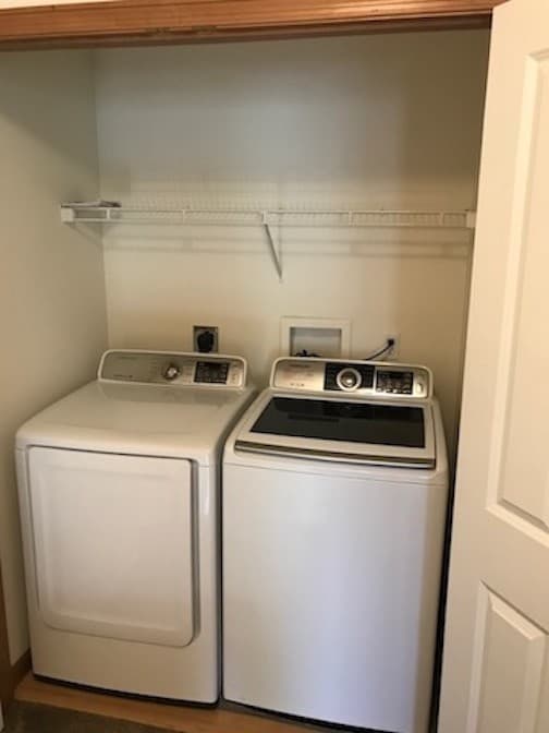 State College Apartment: 303 Farmstead Ln