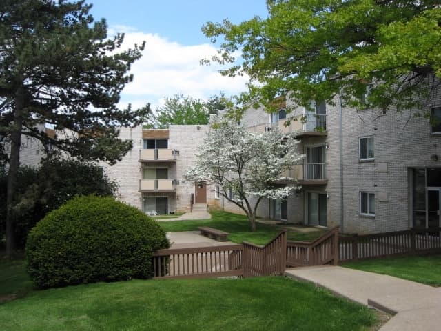 State College Apartment: 411 Waupelani Dr.