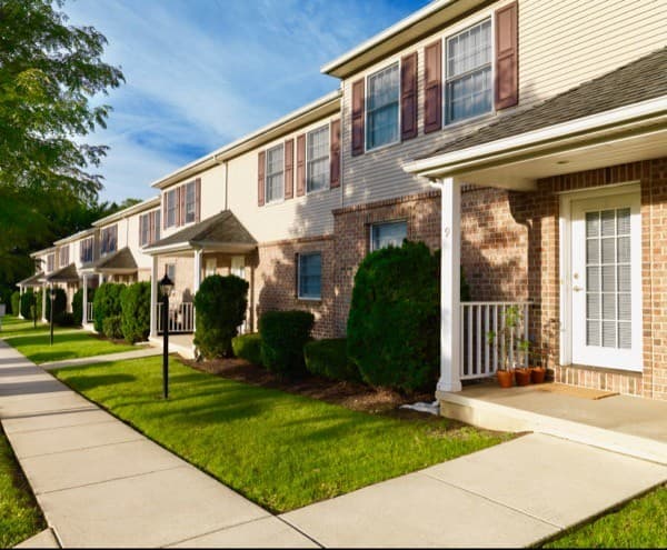 State College Apartment: 303 Farmstead Ln