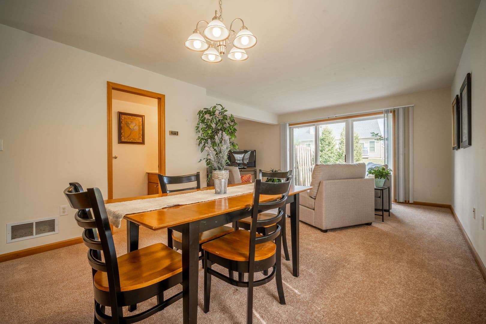 State College Apartment: 303 Farmstead Ln